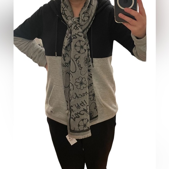 NWT Coach Signature Wool Silk Scarf Wrap - Picture 2 of 8